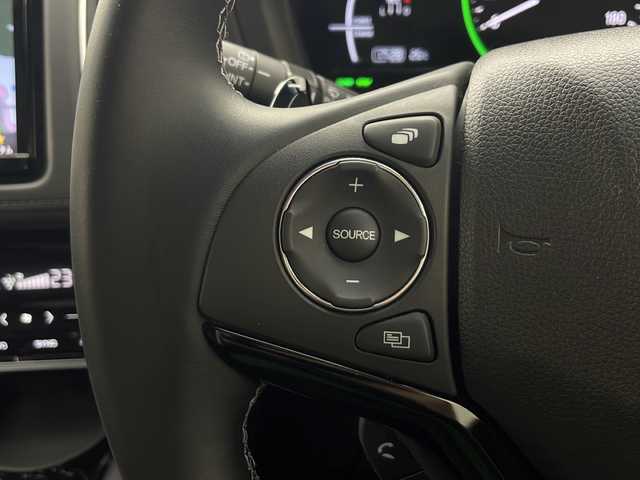 ホンダ ヴェゼル ハイブリッド Z ホンダセンシング 秋田県 2018(平30)年 1.3万km オーロラアメジストメタリック ４ＷＤ/衝突軽減システム（ホンダセンシング）/社外ＳＤナビ/(AM/FM・CD/DVD/フルセグＴＶ/BT)/バックカメラ/寒冷地仕様/パワーシート（D/N席）/ヒートシーター（D/N席）/レーダークルーズコントロール/パドルシフト/スマートキー/スペアキー/純正フロアマット/オートライト/前後ドライブレコーダー/ＥＴＣ/社外マフラー（ROSSO MODELLO）/取扱説明書