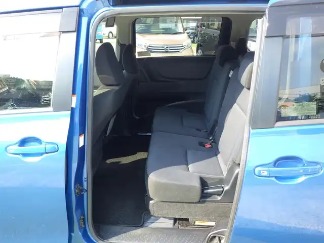 トヨタ シエンタ G 千葉県 2016(平28)年 5.8万km コバルトブルーメタリック Toyota Safety Sense/・プリクラッシュセーフティ/・レーンディパーチャーアラート/・オートハイビーム/両側パワースライドドア/純正SDナビ/地デジTV/【DVD/CD再生機能　Bluetooth接続】/バックカメラ/ドライブレコーダー（前後撮影）/革巻きステアリング/ステアリングスイッチ/ETC/LEDヘッドライト/フォグライト/ウインカーミラー/社外16インチアルミホイル/スマートキー