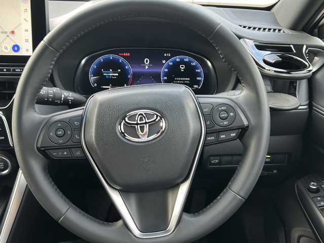 トヨタ ハリアー G 富山県 2023(令5)年 1万km プラチナホワイトパールマイカ ワンオーナー/スマートキー×２/ハーフレザーシート/メーカーオプションナビ/BT/WiFi接続/デジタルインナーミラー/ビルトインETC2.0/パワーバッグドア/衝突安全ブレーキ/オートハイビーム/レーンキープ/BSM/前後ドラレコ(DR501-FR)/電格ウィンカーミラー/パワーシート/プッシュスタート/オートリトラミラー/ドアミラーヒーター/LEDヘッドライト/フォグ/ステアリングスイッチ/電動Pブレーキ/naoeX/保証書・取説