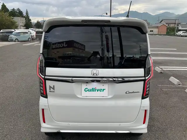 ホンダ Ｎ ＢＯＸ カスタム L ターボ 滋賀県 2023(令5)年 2.7万km プラチナホワイトパール ワンオーナー /車検令和8年5月まで/アルパイン11インチディスプレイオーディオ/　HDMI接続　AppleCarPlay対応/規格外純正15インチアルミホイール（前期用）/純正LEDヘッドライト/・LEDフォグランプ/両側パワースライドドア/ケンウッド360°前方ドライブレコーダー/バックカメラ/社外ETC/ハーフレザーシート/・前席シートヒーター/Honda SENSING/・衝突軽減ブレーキ/・誤発進抑制機能/・アダプティブクルーズコントロール（ACC）/・車線維持支援システム（LKAS）/・先行車発進お知らせ機能/・オートハイビーム/プラズマクラスター搭載オートエアコン/スペアキー/取扱説明書/保証書/