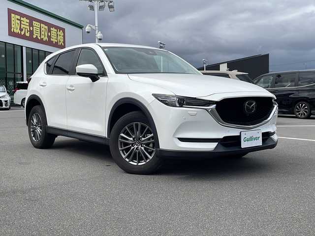 マツダ ＣＸ－５ 25S スマートエディション 長野県 2020(令2)年 2.6万km スノーフレイクホワイトパールマイカ i-ACTIVSENSE/・アドバンストスマートシティブレーキサポート/・レーンキープアシストシステム/・レーダークルーズコントロール/・クルージングトラフィックサポート/・ドライバーアテンションアラート/・速度標識警報/・ブラインドスポットモニタリング/・車線維持支援システム/４WD/10.25インチセンターディスプレイ/（BT/フルセグTV/USB）/ヘッドアップディスプレイ/360度ビューモニター/革巻きステアリング/ステアリングスイッチ/ETC/LEDヘッドライト/フォグランプ/オートライト/アイドリングストップ/電動パーキングブレーキ/ブレーキホールド/純正17インチAW/フロアマット/スマートキー/Pスタート/電動格納ミラー