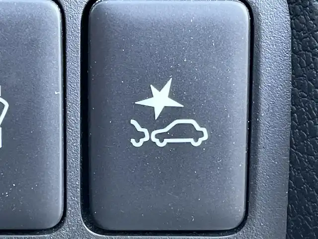 三菱 エクリプス クロス G 群馬県 2018(平30)年 1.8万km シルキーホワイト 純正７型ＳＤナビ　/フルセグ　/バックカメラ　/４ＷＤ　/パドルシフト　/ルーフレール　/前方ドラレコ　/純正１８インチＡＷ　/ＢＳＭ　/ＡＨＢ　/ＬＥＤヘッドライト　/純正フロアマット　/パーキングソナー　/本革ステアリング/S-AWC/ハンドルカバーあり/Bluetooth/ステアリングスイッチ/オートワイパー/フォグランプ/電動格納ミラー/パワーステアリング/スマートキー２本/アダプティブクルーズコントロール/アイドリングストップ