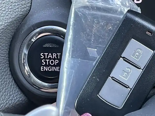 三菱 エクリプス クロス G 群馬県 2018(平30)年 1.8万km シルキーホワイト 純正７型ＳＤナビ　/フルセグ　/バックカメラ　/４ＷＤ　/パドルシフト　/ルーフレール　/前方ドラレコ　/純正１８インチＡＷ　/ＢＳＭ　/ＡＨＢ　/ＬＥＤヘッドライト　/純正フロアマット　/パーキングソナー　/本革ステアリング/S-AWC/ハンドルカバーあり/Bluetooth/ステアリングスイッチ/オートワイパー/フォグランプ/電動格納ミラー/パワーステアリング/スマートキー２本/アダプティブクルーズコントロール/アイドリングストップ