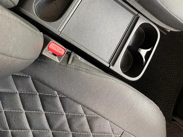 三菱 デリカＤ：５ P 福井県 2023(令5)年 2.1万km ホワイトダイヤモンド 純正１０．１型ナビ/Ｅ－アシスト/ブラインドスポットモニター/マルチアラウンドビューモニター/ステアリングヒーター/両側パワースライドドア/電動リアゲート/シートヒーター/パワーシート/ETC