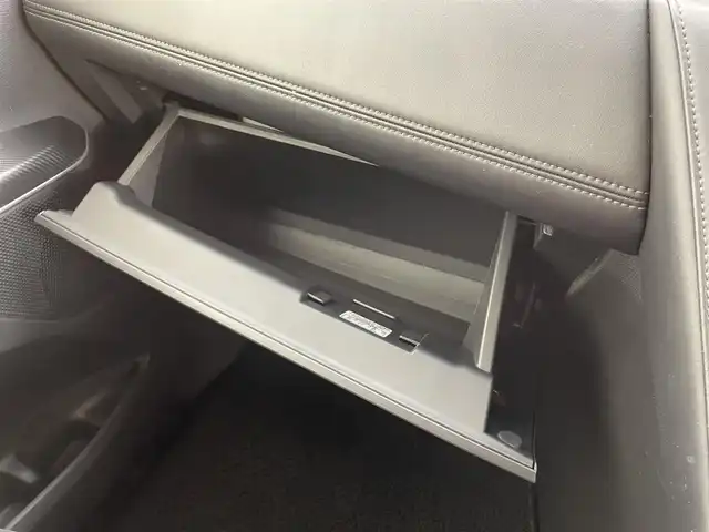 三菱 デリカＤ：５ P 福井県 2023(令5)年 2.1万km ホワイトダイヤモンド 純正１０．１型ナビ/Ｅ－アシスト/ブラインドスポットモニター/マルチアラウンドビューモニター/ステアリングヒーター/両側パワースライドドア/電動リアゲート/シートヒーター/パワーシート/ETC