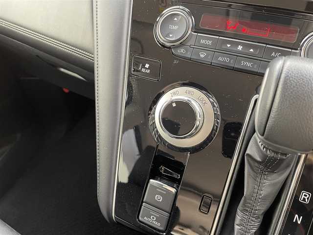 三菱 デリカＤ：５ P 福井県 2023(令5)年 2.1万km ホワイトダイヤモンド 純正１０．１型ナビ/Ｅ－アシスト/ブラインドスポットモニター/マルチアラウンドビューモニター/ステアリングヒーター/両側パワースライドドア/電動リアゲート/シートヒーター/パワーシート/ETC