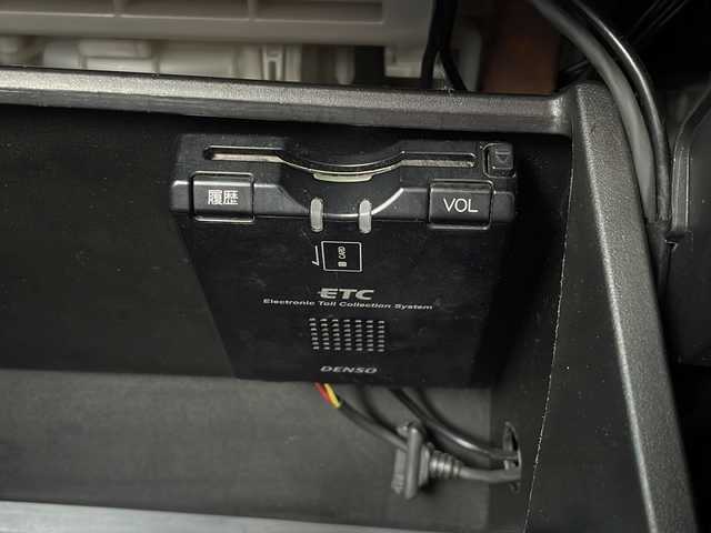 日産 デイズ ルークス ハイウェイスターターボ 岐阜県 2014(平26)年 5.7万km ホワイトパール 禁煙車/社外SDナビ/アラウンドビューモニター/両側パワースライドドア/インテリジェントキー/プッシュスタート/サーキュレーター/オートライト/HIDヘッドライト/フォグランプ/純正アルミホイール/純正フロアマット/純正ドアバイザー/ステアリングスイッチ/革巻きステアリング/オートエアコン/社外ETC/電動格納ウインカーミラー/サンシェード