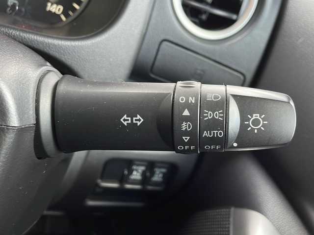 日産 デイズ ルークス ハイウェイスターターボ 岐阜県 2014(平26)年 5.7万km ホワイトパール 禁煙車/社外SDナビ/アラウンドビューモニター/両側パワースライドドア/インテリジェントキー/プッシュスタート/サーキュレーター/オートライト/HIDヘッドライト/フォグランプ/純正アルミホイール/純正フロアマット/純正ドアバイザー/ステアリングスイッチ/革巻きステアリング/オートエアコン/社外ETC/電動格納ウインカーミラー/サンシェード