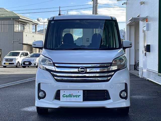 日産 デイズ ルークス ハイウェイスターターボ 岐阜県 2014(平26)年 5.7万km ホワイトパール 禁煙車/社外SDナビ/アラウンドビューモニター/両側パワースライドドア/インテリジェントキー/プッシュスタート/サーキュレーター/オートライト/HIDヘッドライト/フォグランプ/純正アルミホイール/純正フロアマット/純正ドアバイザー/ステアリングスイッチ/革巻きステアリング/オートエアコン/社外ETC/電動格納ウインカーミラー/サンシェード