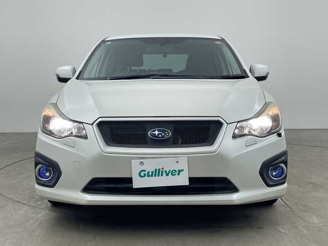 スバル インプレッサ スポーツ 2．0i－S 兵庫県 2013(平25)年 2.9万km サテンホワイトパール ・社外ナビ＆TV＆BT＆DVD/・運転席パワーシート/・クルーズコントロール/・パドルシフト/・革巻きステアリング/・ステアリングスイッチ/・ハーフレザーシート/・リモコンキー/・スペアキー/・アイドリングストップ/・HIDヘッドライト/・オートライト/・オートワイパー/・スポーツモード/・ウィンカーミラー