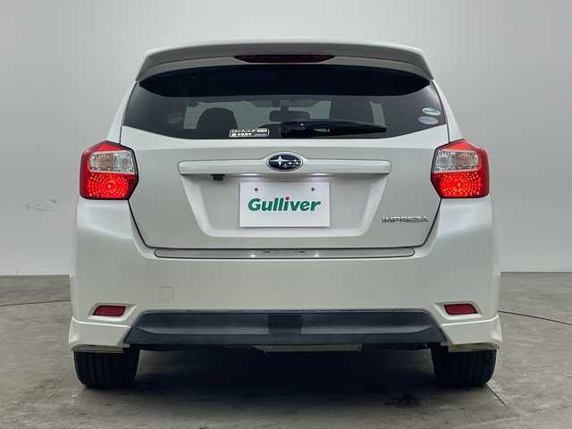 スバル インプレッサ スポーツ 2．0i－S 兵庫県 2013(平25)年 2.9万km サテンホワイトパール ・社外ナビ＆TV＆BT＆DVD/・運転席パワーシート/・クルーズコントロール/・パドルシフト/・革巻きステアリング/・ステアリングスイッチ/・ハーフレザーシート/・リモコンキー/・スペアキー/・アイドリングストップ/・HIDヘッドライト/・オートライト/・オートワイパー/・スポーツモード/・ウィンカーミラー