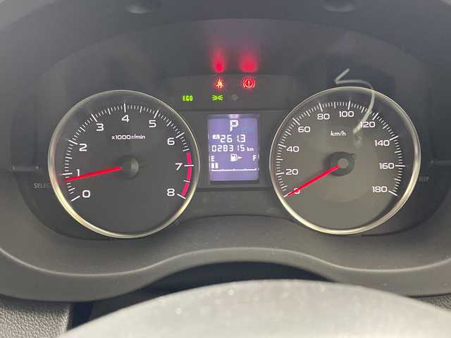 スバル インプレッサ スポーツ 2．0i－S 兵庫県 2013(平25)年 2.9万km サテンホワイトパール ・社外ナビ＆TV＆BT＆DVD/・運転席パワーシート/・クルーズコントロール/・パドルシフト/・革巻きステアリング/・ステアリングスイッチ/・ハーフレザーシート/・リモコンキー/・スペアキー/・アイドリングストップ/・HIDヘッドライト/・オートライト/・オートワイパー/・スポーツモード/・ウィンカーミラー