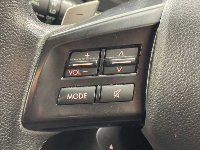 スバル インプレッサ スポーツ 2．0i－S 兵庫県 2013(平25)年 2.9万km サテンホワイトパール ・社外ナビ＆TV＆BT＆DVD/・運転席パワーシート/・クルーズコントロール/・パドルシフト/・革巻きステアリング/・ステアリングスイッチ/・ハーフレザーシート/・リモコンキー/・スペアキー/・アイドリングストップ/・HIDヘッドライト/・オートライト/・オートワイパー/・スポーツモード/・ウィンカーミラー