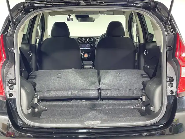 日産 ノート e－パワー X 神奈川県 2019(平31)年 7万km スーパーブラック 社外7型SDナビゲーション【AVN-P9W】/Bluetooth　フルセグ CD DVD SD/レーンキープアシスト/前方ドライブレコーダー/ステアリングリモコン/ETC/社外フロアマット/プッシュスタート/スマートキー/スペアキー/シートリフター/電格ミラー/ウィンカーミラー/フォグランプ/純正15インチアルミホイル