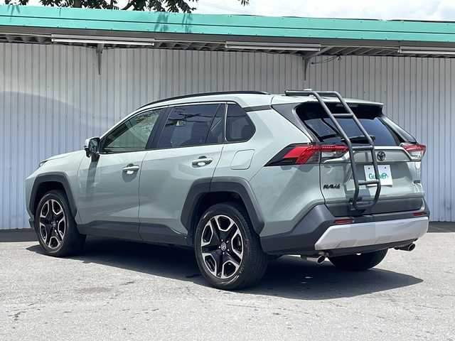 トヨタ ＲＡＶ４ アドベンチャー 長野県 2020(令2)年 5.6万km アーバンカーキ ４WD/Toyota Safety Sense /レザーシート/純正９インチナビフルセグTV/バックカメラ/ビルトインETC/ドライブレコーダー/パワーバックドア/シートヒーター /ステアリングヒーター
