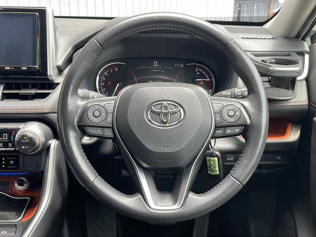 トヨタ ＲＡＶ４ アドベンチャー 長野県 2020(令2)年 5.6万km アーバンカーキ ４WD/Toyota Safety Sense /レザーシート/純正９インチナビフルセグTV/バックカメラ/ビルトインETC/ドライブレコーダー/パワーバックドア/シートヒーター /ステアリングヒーター