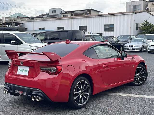 トヨタ ８６ GT 東京都 2016(平28)年 6.1万km ピュアレッド 純正メモリナビ/CD/DVD/BT/バックカメラ/ETC/TRDマフラー/HKSエアクリーナー/ROWANリアスポイラー/フルセグテレビ