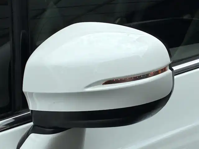 ホンダ オデッセイ アブソルート EX 京都府 2015(平27)年 7.5万km ホワイトオーキッドパール インターナビ/・マルチビューカメラ/・スマートパーキングアシストシステム/・フルセグTV/・CD/DVD再生/・HDMI/USB入力端子/・BT接続/リアエンターテイメントシステム/Bin ETC/社外ドラレコ/両側パワースライドドア/ホンダセンシング/・衝突軽減ブレーキ/・誤発進抑制機能/・先行車発進お知らせ機能/・車線維持支援システム/・標識認識機能/・路外逸脱抑制機能/・アダプティブクルーズコントロール/ハーフレザーシート/・運転席パワーシート/2列目シートオットマン付キャプテンシート/レザーステアリング/・パドルシフト/・ステアリモコン/トリプルゾーンフルオートエアコン/プッシュスタート/・スマートキー/LEDヘッドライト/・フォグランプ/純正18インチアルミホイール/純正ドアバイザー/純正フロアマット/車両保証書/車両取説