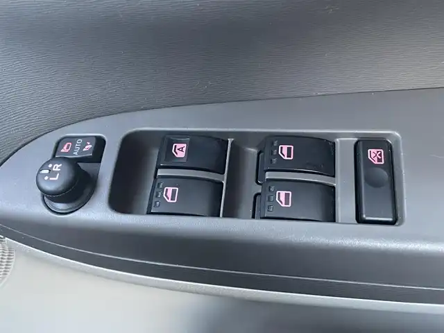 ダイハツ タント X SA Ⅲ 岡山県 2017(平29)年 4.6万km パールホワイトⅢ ケンウッドナビ　MDV-D505BTW　/バックカメラ　/片側パワースライドドア　/ETC/スマートキー　/社外アルミホイール　/シートヒーター　/4WD/純正フロアマット　/ドライブレコーダー　/LEDヘッドライト　/オートマチックハイビーム