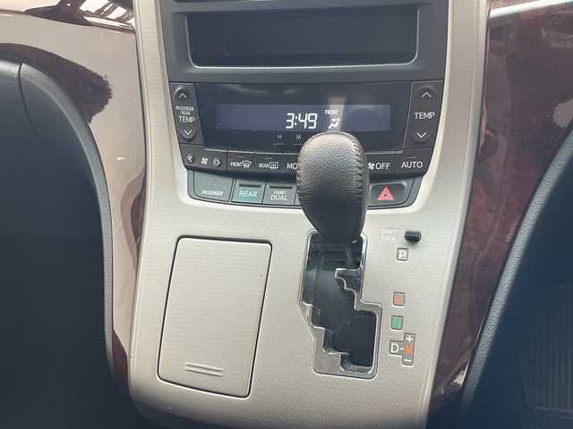 トヨタ ヴェルファイア 2．4Z 愛知県 2014(平26)年 8.3万km ブラック 純正ナビ/フリップダウンモニター/HIDヘッドライト/ETC/バックカメラ/両側パワースライドドア/純正アルミホイール/リアオートエアコン/ステアリングスイッチ/スマートキー/プッシュスタート