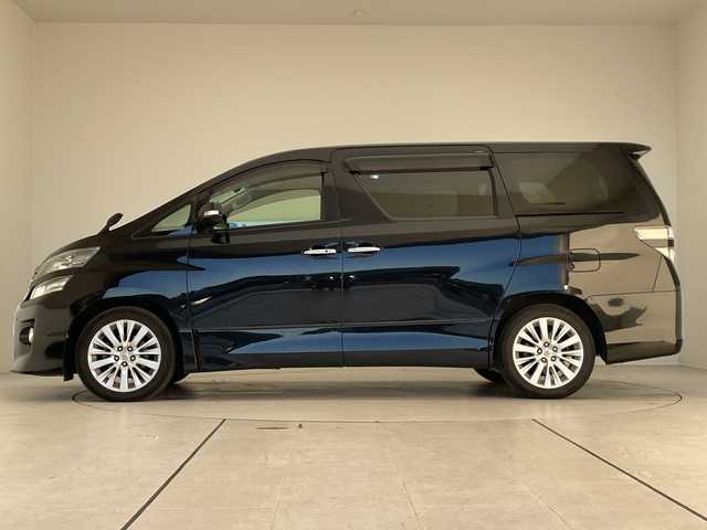 トヨタ ヴェルファイア 2．4Z 愛知県 2014(平26)年 8.3万km ブラック 純正ナビ/フリップダウンモニター/HIDヘッドライト/ETC/バックカメラ/両側パワースライドドア/純正アルミホイール/リアオートエアコン/ステアリングスイッチ/スマートキー/プッシュスタート