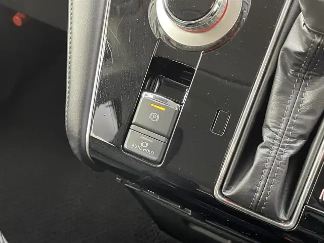 三菱 デリカＤ：５ P 福井県 2023(令5)年 2.1万km ホワイトダイヤモンド ４WD/純正10.1インチナビ/【AM/FM/CD/DVD/Bluetooth/フルセグTV】/【USB】/マルチアラウンドモニター/ETC/両側パワースライドドア/パワーバックドア/パワーシート（運転席）/シートカバー/プッシュスタート/スマートキー/オートライト/LEDヘッドライド/ハンドルヒーター/シートヒーター（運転席/助手席）