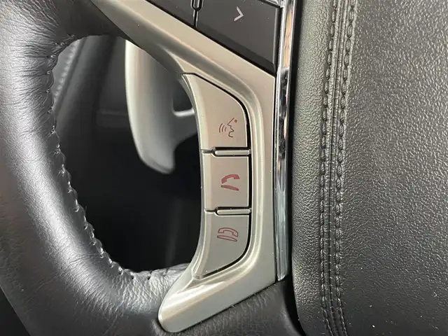 三菱 デリカＤ：５ P 福井県 2023(令5)年 2.1万km ホワイトダイヤモンド ４WD/純正10.1インチナビ/【AM/FM/CD/DVD/Bluetooth/フルセグTV】/【USB】/マルチアラウンドモニター/ETC/両側パワースライドドア/パワーバックドア/パワーシート（運転席）/シートカバー/プッシュスタート/スマートキー/オートライト/LEDヘッドライド/ハンドルヒーター/シートヒーター（運転席/助手席）