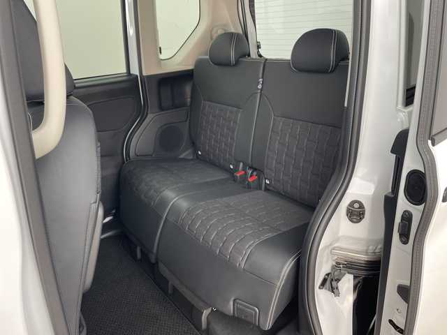 三菱 デリカミニ G プレミアム 兵庫県 2024(令6)年 1.4万km アメジストブラック/シルキーホワイト ・社外ナビ/Bluetooth/USB/AUX/・全方位カメラ/・ETC/・マイパイロット/・衝突軽減ブレーキ/・車線逸脱警報/・車線逸脱防止支援/・レーダークルーズコントロール/・オートハイビーム/・先行車発進お知らせ/・標識認識機能/・前後ソナー/・ふらつき警報/・両側パワースライドドア/・ハーフレザー/・前席シートヒーター/・ステアリングヒーター/・デジタルインナーミラー/・LEDヘッドライト/・ルーフレール/・純正15インチアルミホイール/・スマートキー