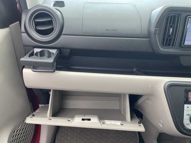 トヨタ パッソ X Lパッケージ S 沖縄県 2017(平29)年 5万km マゼンタベリーマイカM 純正ナビ（NSCD-W66）/（ワンセグＴＶ　Ｂｌｕｅｔｏｏｔｈ　CD）/バックカメラ/ドライブレコーダー/前後コーナーセンサー/プッシュスタート/スマートキー/純正フロアマット/アイドリングストップ/ドアバイザー/社外アルミホイール/取扱説明書/スペアキー