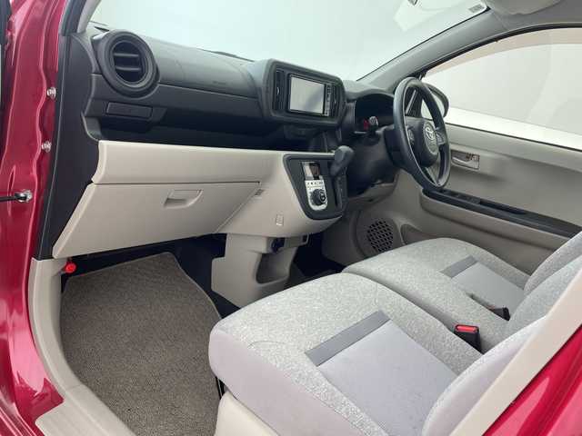 トヨタ パッソ X Lパッケージ S 沖縄県 2017(平29)年 5万km マゼンタベリーマイカM 純正ナビ（NSCD-W66）/（ワンセグＴＶ　Ｂｌｕｅｔｏｏｔｈ　CD）/バックカメラ/ドライブレコーダー/前後コーナーセンサー/プッシュスタート/スマートキー/純正フロアマット/アイドリングストップ/ドアバイザー/社外アルミホイール/取扱説明書/スペアキー