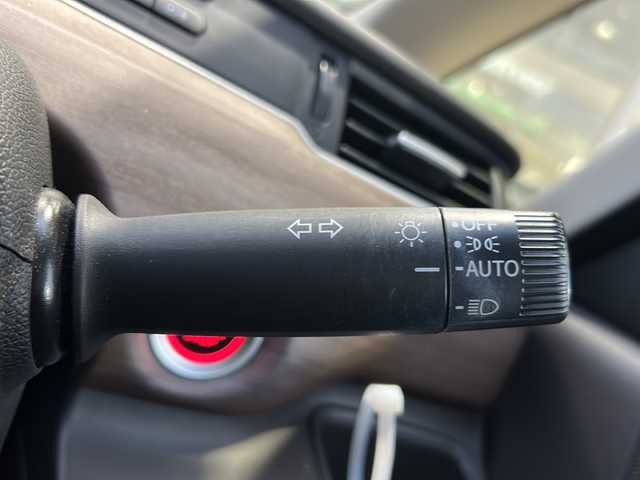 ホンダ フリード＋ G ホンダセンシング 静岡県 2020(令2)年 5.9万km ミッドナイトブルービームM 社外9型メモリーナビ/・CD/DVD/・SD/MSV/・FM/AM/・Bluetooth/・USB/・フルセグTV/主要装備/・両側パワースライドドア/・スマートキー/・プッシュスタート/・レーンキープアシスト/・LEDヘッドライト/・ホンダセンシング/・ビルトインETC/・運転席＆助手席シートヒーター/ ・プラズマクラスターAAC