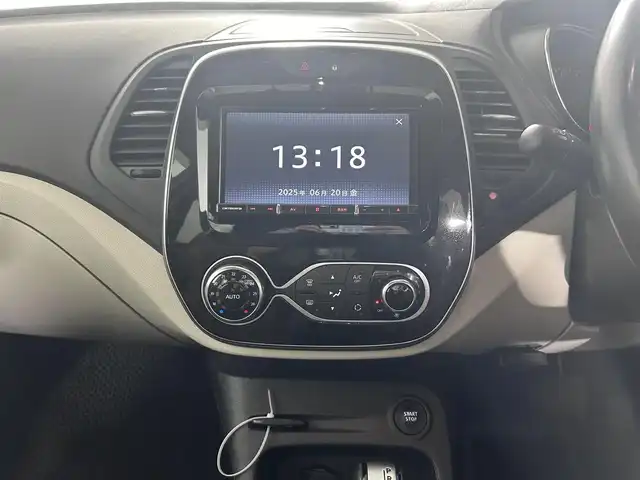 ルノー キャプチャー インテンス 佐賀県 2020(令2)年 7.5万km ベージュ 社外7インチナビ/フルセグTV/DVD/Bluetooth/バックカメラ/クルーズコントロール/オートライト/パーキングソナー/LEDヘッドライト/フォグライト/前方ドライブレコーダー/ETC/ステアリングスイッチ/ハーフレザーシート/純正17インチアルミホイール/スマートキー/電動格納ミラー/純正ドアバイザー/ISOFIX対応シート/プッシュスタート/スマートキー