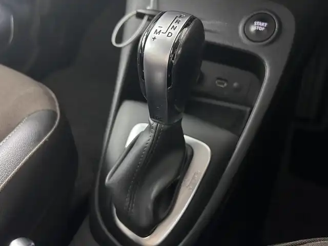ルノー キャプチャー インテンス 佐賀県 2020(令2)年 7.5万km ベージュ 社外7インチナビ/フルセグTV/DVD/Bluetooth/バックカメラ/クルーズコントロール/オートライト/パーキングソナー/LEDヘッドライト/フォグライト/前方ドライブレコーダー/ETC/ステアリングスイッチ/ハーフレザーシート/純正17インチアルミホイール/スマートキー/電動格納ミラー/純正ドアバイザー/ISOFIX対応シート/プッシュスタート/スマートキー