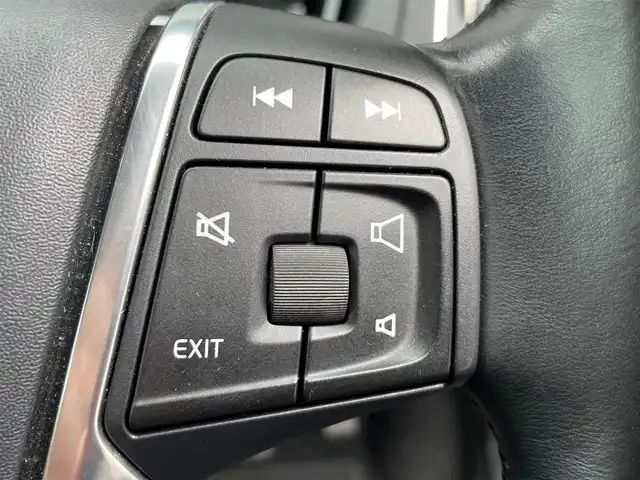 ボルボ Ｖ４０ クロスカントリー T5 AWD 青森県 2014(平26)年 7.2万km ブラックサファイアメタリック アクティブクルーズコントロール/BLIS/パワーシート/シートメモリー/シートヒーター/コーナーセンサー/純正ナビ/（Bluetooth/AM/FM）/スマートキー/ダウンヒルアシスト/レーンキープ/前方衝突警告/ETC/オートライト/リアガラスヒーター/ルーフレール/エンジンプッシュスターター/ABS/純正１７インチＡＷ/社外アルミホール冬タイヤ積み込み/取扱説明書/保証書
