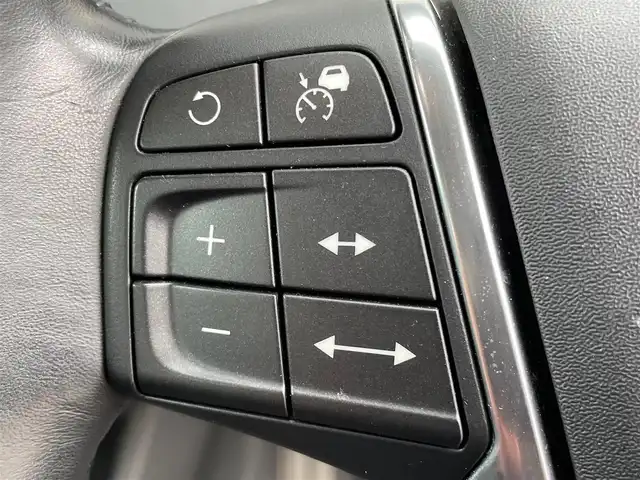 ボルボ Ｖ４０ クロスカントリー T5 AWD 青森県 2014(平26)年 7.2万km ブラックサファイアメタリック アクティブクルーズコントロール/BLIS/パワーシート/シートメモリー/シートヒーター/コーナーセンサー/純正ナビ/（Bluetooth/AM/FM）/スマートキー/ダウンヒルアシスト/レーンキープ/前方衝突警告/ETC/オートライト/リアガラスヒーター/ルーフレール/エンジンプッシュスターター/ABS/純正１７インチＡＷ/社外アルミホール冬タイヤ積み込み/取扱説明書/保証書