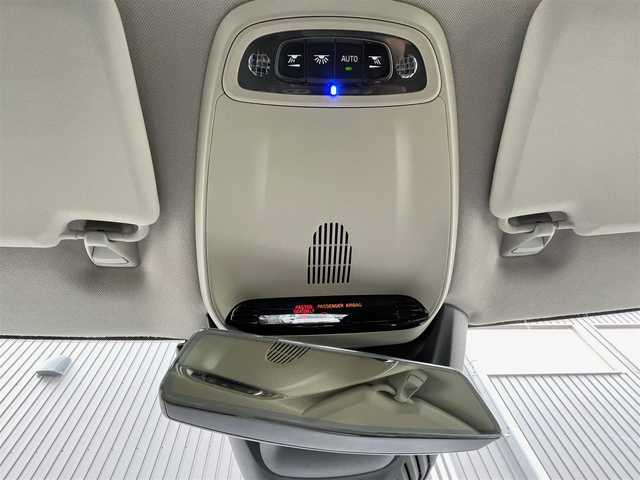 ボルボ Ｖ４０ クロスカントリー T5 AWD 青森県 2014(平26)年 7.2万km ブラックサファイアメタリック アクティブクルーズコントロール/BLIS/パワーシート/シートメモリー/シートヒーター/コーナーセンサー/純正ナビ/（Bluetooth/AM/FM）/スマートキー/ダウンヒルアシスト/レーンキープ/前方衝突警告/ETC/オートライト/リアガラスヒーター/ルーフレール/エンジンプッシュスターター/ABS/純正１７インチＡＷ/社外アルミホール冬タイヤ積み込み/取扱説明書/保証書