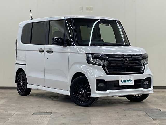 ホンダ Ｎ ＢＯＸ カスタム L ターボ スタイル+ブラック 道央・札幌 2023(令5)年 0.8万km プラチナホワイトパール /純正メモリーナビ//バックカメラ//地デジ//ハーフレザーシート//両側パワースライドドア//衝突軽減ブレーキ//スマートキー×2本//ETC//純正エンジンスターター//前後ドライブレコーダー//純正ドアバイザー//純正フロアマット//保証書//取扱説明書