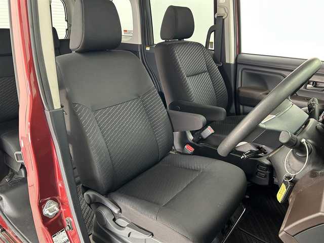 トヨタ タンク G 福井県 2019(平31)年 2.9万km ファイアークォーツレッドM 純正ナビ　型式：NSZT-W68T/　CD/DVD/TV/Bluetooth/両側パワースライドドア/4WD/福祉車両/助手席リフトアップシート車　Aタイプ/衝突軽減システム/横滑り防止装置/アイドリングストップ/スマートキー/LED/オートライト/ETC