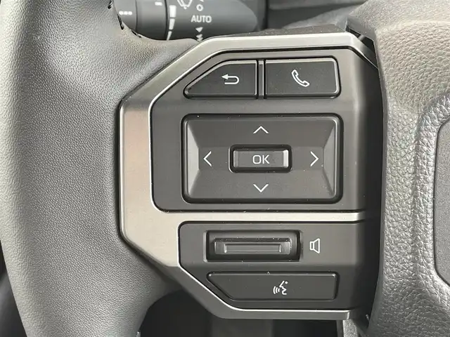 トヨタ ランドクルーザー ２５０ VX 茨城県 2024(令6)年 0.2万km ブラック ワンオーナー/純正メモリーナビ/全方位カメラ/フルセグテレビ/デジタルインナーミラー/セーフティセンス/サンルーフ/黒レザーシート/パワーバックドア/三眼LEDヘッドライト/ルーフレール/シートヒーター/エアーシート/ハンドルヒーター/ダウンヒルアシスト/ETC2.0