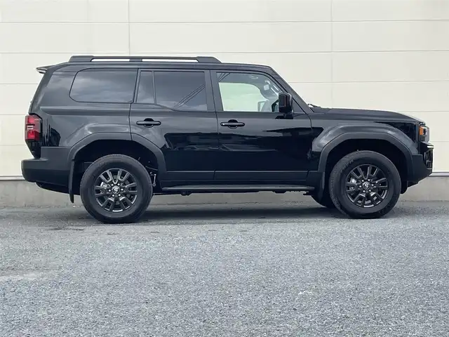 トヨタ ランドクルーザー ２５０ VX 茨城県 2024(令6)年 0.2万km ブラック ワンオーナー/純正メモリーナビ/全方位カメラ/フルセグテレビ/デジタルインナーミラー/セーフティセンス/サンルーフ/黒レザーシート/パワーバックドア/三眼LEDヘッドライト/ルーフレール/シートヒーター/エアーシート/ハンドルヒーター/ダウンヒルアシスト/ETC2.0