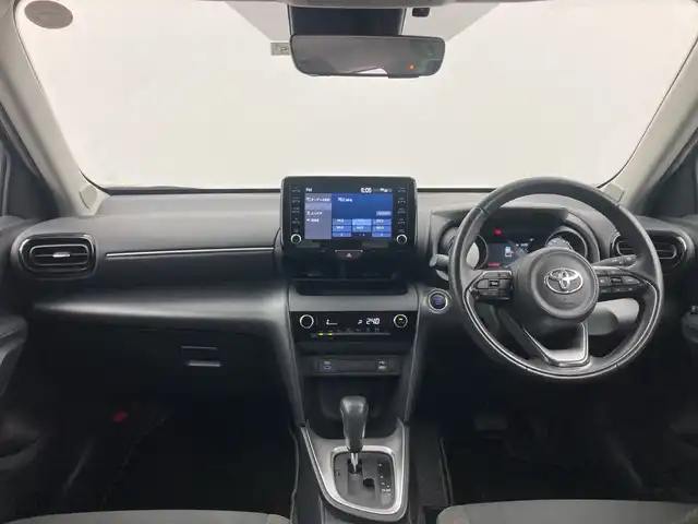 トヨタ ヤリスクロス G 群馬県 2023(令5)年 2.2万km ブラックマイカ ワンオーナー/プッシュスタート/スマートキー/スペアキー/レーダークルーズコントロール/ビルトインETC2.0/バックカメラ/ディスプレイオーディオ/純正アルミホイール/コーナーセンサー/レーンキープアシスト/オートライト/オートマチックハイビーム/LEDヘッドライト