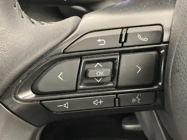 トヨタ ヤリスクロス G 群馬県 2023(令5)年 2.2万km ブラックマイカ ワンオーナー/プッシュスタート/スマートキー/スペアキー/レーダークルーズコントロール/ビルトインETC2.0/バックカメラ/ディスプレイオーディオ/純正アルミホイール/コーナーセンサー/レーンキープアシスト/オートライト/オートマチックハイビーム/LEDヘッドライト
