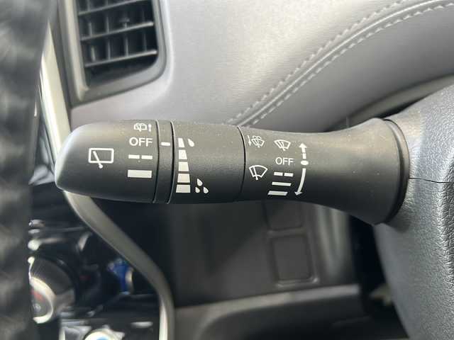 日産 セレナ e－パワー ハイウェイスター V 静岡県 2023(令5)年 3.1万km ブリリアントホワイトパール 純正ナビ/・iPod/・SD/・FM/AM/・フルセグTV/・USB/・Bluetooth/・CD/DVD/・SD録音/主要装備/・アラウンドビューモニター/・後席フリップダウンモニター/・ドライブレコーダー/・デジタルインナーミラー/・プロパイロット/・ハンズフリーパワスラ/・前席シートヒーター/・ステアリングヒーター/・オートライト/・サイドカーテンエアバッグ/・エマージェンシーブレーキ/・リアエアコン