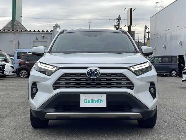 トヨタ ＲＡＶ４ 福井県 2024(令6)年 1.9万km プラチナホワイトパールマイカ ワンオーナー /パノラマルーフ/4WD/純正メモリナビゲーション/(Bluetooth)/フルセグテレビ /360°カメラ/黒革シート/プリクラッシュセーフティ/アダプティブクルーズコントロール/ブラインドスポットモニター/レーンキープアシスト/D席パワーシート /（シートメモリ付き）/USBポート/充電ポート/ETC2.0/ルーフレール/デジタルインナーミラー/純正18インチアルミホイール/LEDヘッドライト/LEDフォグランプ/クリアランスソナー /シートヒーター /エアーシート/スタリングヒーラー/オートハイビーム/オートライト/ステアリングリモコン/プッシュスタート/スマートキー/保証書/取扱説明書