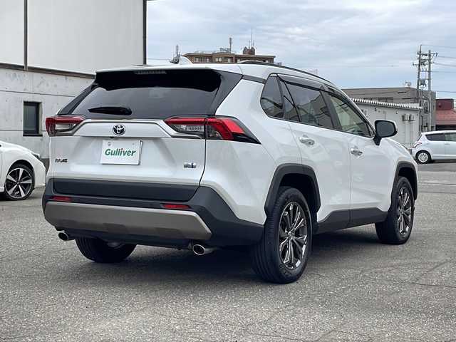 トヨタ ＲＡＶ４ 福井県 2024(令6)年 1.9万km プラチナホワイトパールマイカ ワンオーナー /パノラマルーフ/4WD/純正メモリナビゲーション/(Bluetooth)/フルセグテレビ /360°カメラ/黒革シート/プリクラッシュセーフティ/アダプティブクルーズコントロール/ブラインドスポットモニター/レーンキープアシスト/D席パワーシート /（シートメモリ付き）/USBポート/充電ポート/ETC2.0/ルーフレール/デジタルインナーミラー/純正18インチアルミホイール/LEDヘッドライト/LEDフォグランプ/クリアランスソナー /シートヒーター /エアーシート/スタリングヒーラー/オートハイビーム/オートライト/ステアリングリモコン/プッシュスタート/スマートキー/保証書/取扱説明書