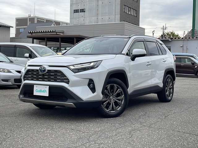 トヨタ ＲＡＶ４ 福井県 2024(令6)年 1.9万km プラチナホワイトパールマイカ ワンオーナー /パノラマルーフ/4WD/純正メモリナビゲーション/(Bluetooth)/フルセグテレビ /360°カメラ/黒革シート/プリクラッシュセーフティ/アダプティブクルーズコントロール/ブラインドスポットモニター/レーンキープアシスト/D席パワーシート /（シートメモリ付き）/USBポート/充電ポート/ETC2.0/ルーフレール/デジタルインナーミラー/純正18インチアルミホイール/LEDヘッドライト/LEDフォグランプ/クリアランスソナー /シートヒーター /エアーシート/スタリングヒーラー/オートハイビーム/オートライト/ステアリングリモコン/プッシュスタート/スマートキー/保証書/取扱説明書