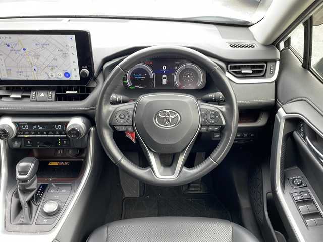 トヨタ ＲＡＶ４ 福井県 2024(令6)年 1.9万km プラチナホワイトパールマイカ ワンオーナー /パノラマルーフ/4WD/純正メモリナビゲーション/(Bluetooth)/フルセグテレビ /360°カメラ/黒革シート/プリクラッシュセーフティ/アダプティブクルーズコントロール/ブラインドスポットモニター/レーンキープアシスト/D席パワーシート /（シートメモリ付き）/USBポート/充電ポート/ETC2.0/ルーフレール/デジタルインナーミラー/純正18インチアルミホイール/LEDヘッドライト/LEDフォグランプ/クリアランスソナー /シートヒーター /エアーシート/スタリングヒーラー/オートハイビーム/オートライト/ステアリングリモコン/プッシュスタート/スマートキー/保証書/取扱説明書