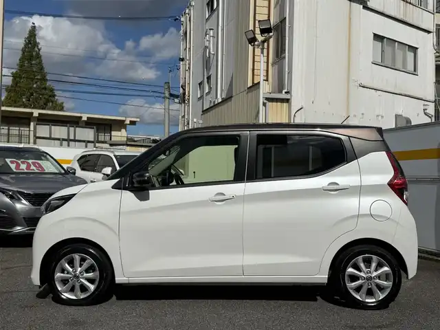 日産 デイズ X 愛知県 2023(令5)年 0.8万km パールⅡ /禁煙//ワンオーナー//純正9インチディスプレイオーディオ//BT/USB/iPod/HDMI/AM/FM//AndroidAuto/AppleCarPlay//インテリジェントアラウンドビューモニター//純正ドライブレコーダー//エマージェンシーブレーキ//クリアランスソナー//車線逸脱防止警報//標識認識//先行車発進お知らせ//ふらつき警報//横滑り防止//アイドリングストップ//オートリトラウィンカーミラー//オートライト//スマートキー//プッシュスタート//ベンチシート//ステアリングスイッチ//ヘッドライトレベライザー//ISOFIX//純正14AW//純正フロアマット//保証書//取扱説明書//ディーラー記録簿//スペアキー