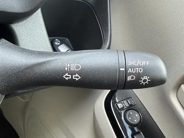 日産 デイズ X 愛知県 2023(令5)年 0.8万km パールⅡ /禁煙//ワンオーナー//純正9インチディスプレイオーディオ//BT/USB/iPod/HDMI/AM/FM//AndroidAuto/AppleCarPlay//インテリジェントアラウンドビューモニター//純正ドライブレコーダー//エマージェンシーブレーキ//クリアランスソナー//車線逸脱防止警報//標識認識//先行車発進お知らせ//ふらつき警報//横滑り防止//アイドリングストップ//オートリトラウィンカーミラー//オートライト//スマートキー//プッシュスタート//ベンチシート//ステアリングスイッチ//ヘッドライトレベライザー//ISOFIX//純正14AW//純正フロアマット//保証書//取扱説明書//ディーラー記録簿//スペアキー