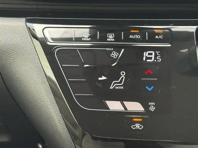 日産 デイズ X 愛知県 2023(令5)年 0.8万km パールⅡ /禁煙//ワンオーナー//純正9インチディスプレイオーディオ//BT/USB/iPod/HDMI/AM/FM//AndroidAuto/AppleCarPlay//インテリジェントアラウンドビューモニター//純正ドライブレコーダー//エマージェンシーブレーキ//クリアランスソナー//車線逸脱防止警報//標識認識//先行車発進お知らせ//ふらつき警報//横滑り防止//アイドリングストップ//オートリトラウィンカーミラー//オートライト//スマートキー//プッシュスタート//ベンチシート//ステアリングスイッチ//ヘッドライトレベライザー//ISOFIX//純正14AW//純正フロアマット//保証書//取扱説明書//ディーラー記録簿//スペアキー